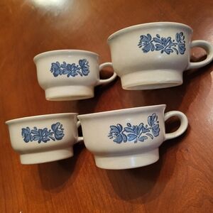 Set of 4 Pfaltzgraff Yorktowne Soup/Coffee Cups Mugs Blue Floral Stoneware